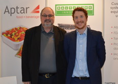 Tom Gautreaux - Aptar and Matthew Valentine- Baltimore Innovations as well as specialized absorbent pads for produce trays Baltimore Innovations supplies machines for high volume slicing which can do 24 packs per minute, with 36 slices of 6mm with the ends of the fruit or vegetables removed.